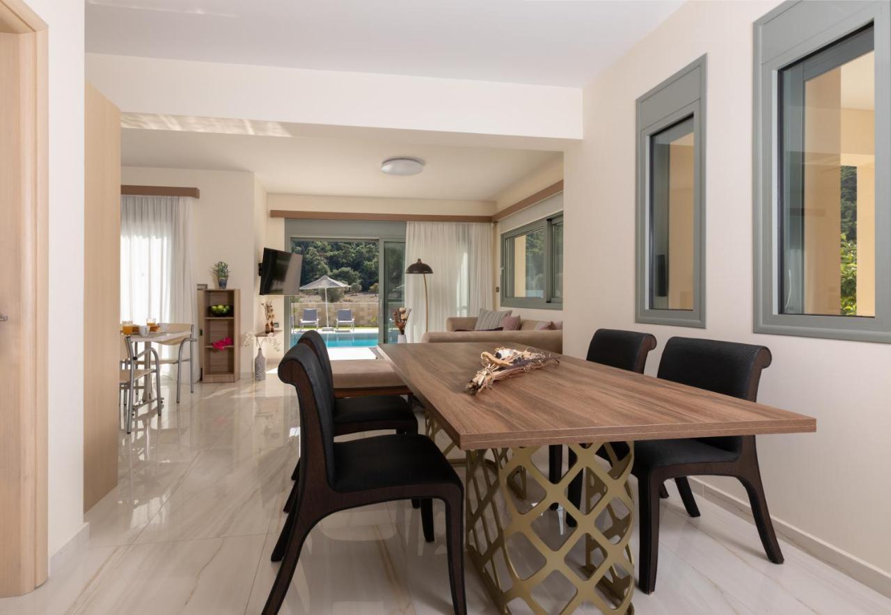 Paleos Hillside Villa *