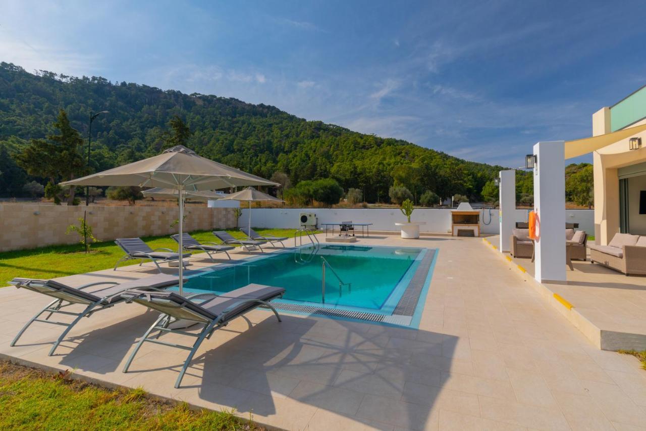 Paleos Hillside Villa