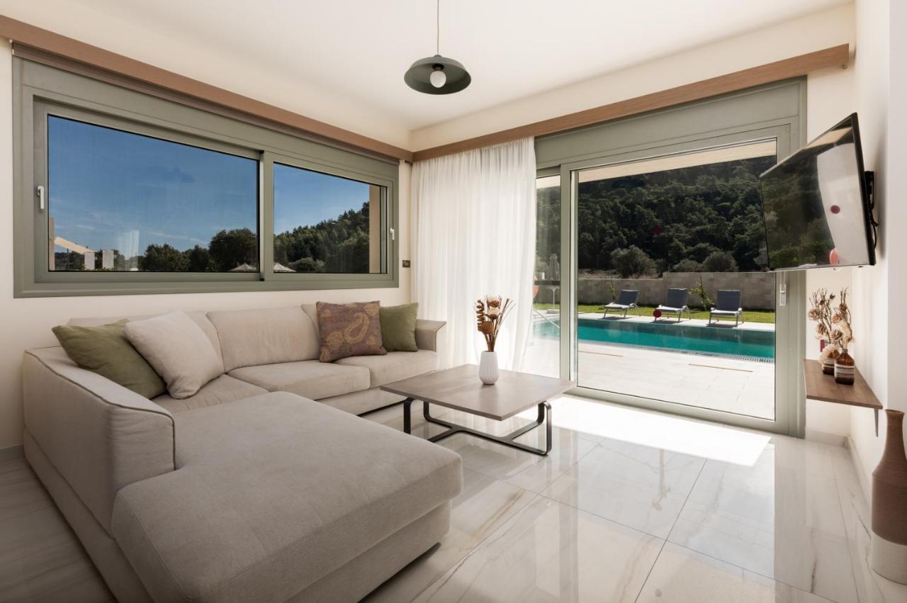 Paleos Hillside Villa