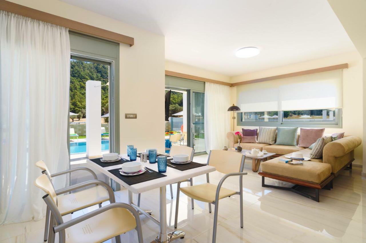 Paleos Hillside Villa *